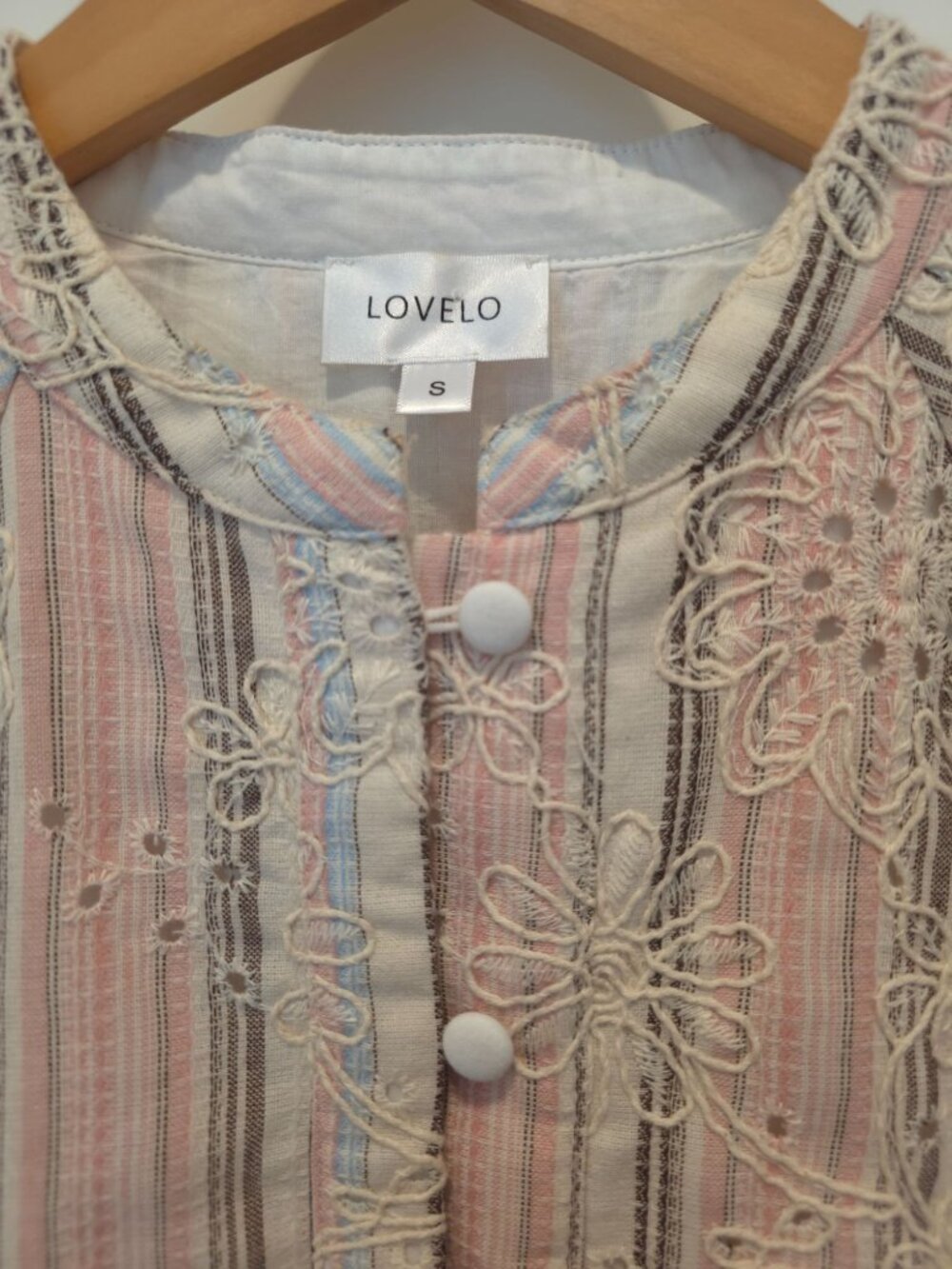 LOVELO Pastel Striped Floral Embroidered Short-Sleeve Button-Down Dress Sz S - Picture 4 of 6